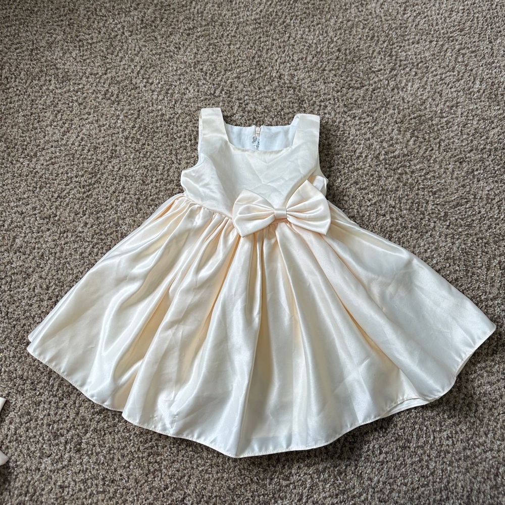 Elegant Cream Kids Dress with Bow